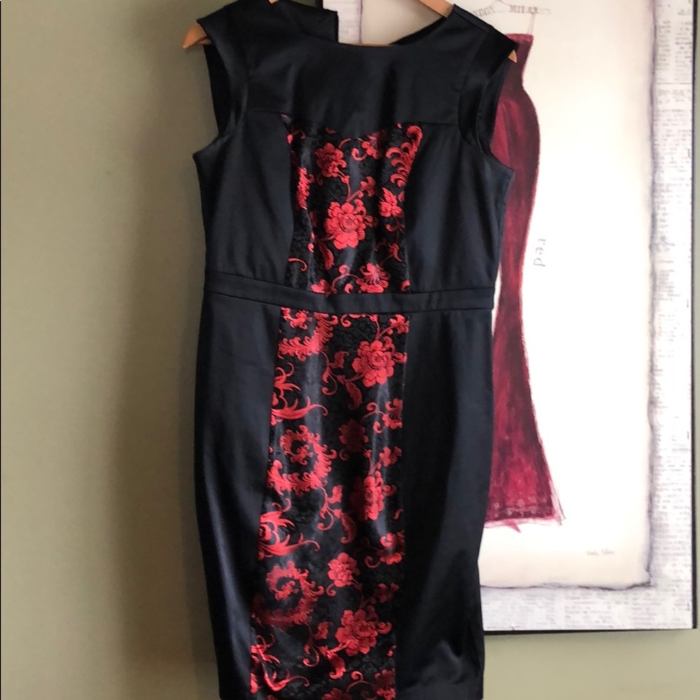 Suzy shier dress. Red and black